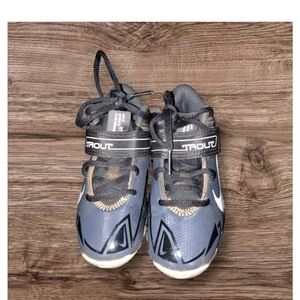 Kids' Nike Black and Gray Baseball Cleats